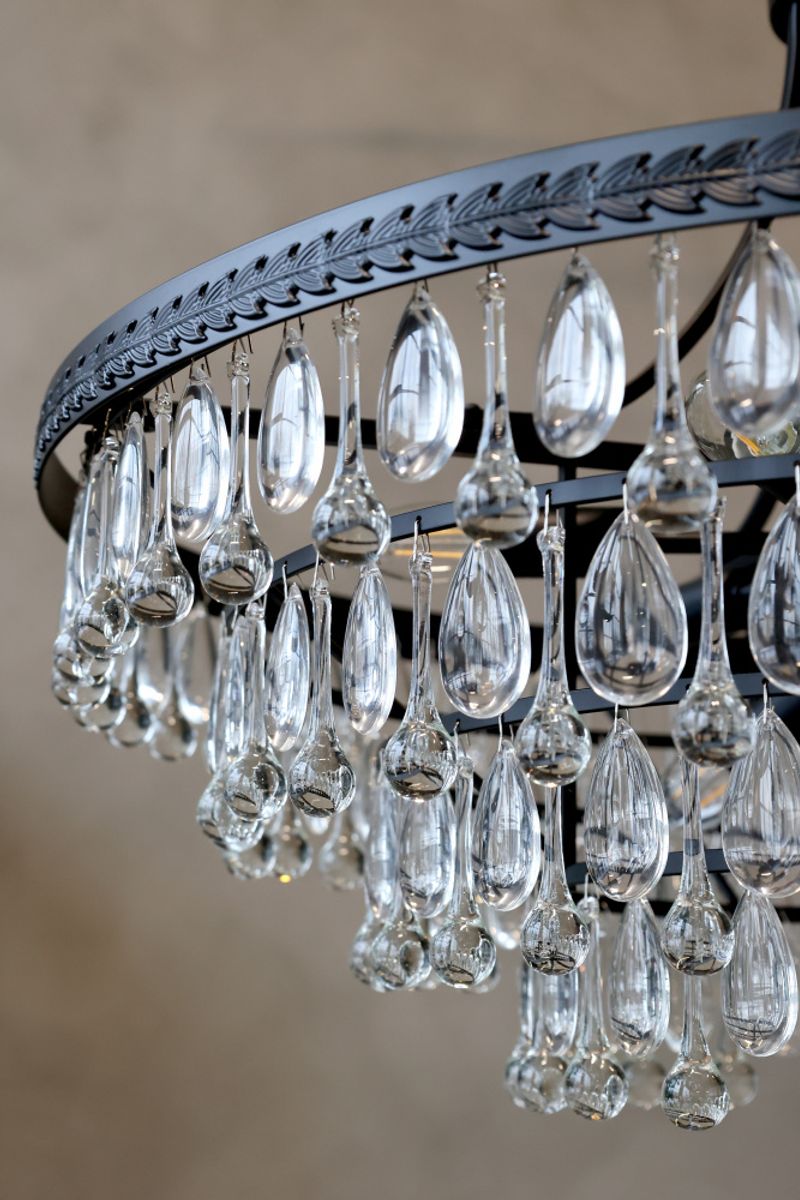 Chic Antique lysekrone Versailles med dråpeformede glassprismer Ø70 H57 71136324
