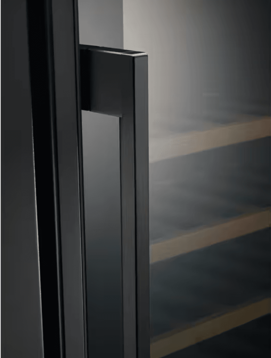 AEG 5000 integrert vinskap 20 flasker 82 cm AWUS020B5B 923421302