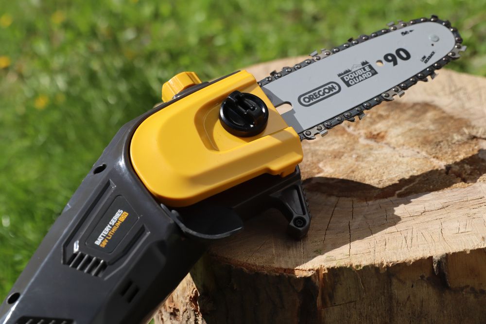 Texas motorsag på stang batteri 58V PCZ5800 u/bat og lader 90070045