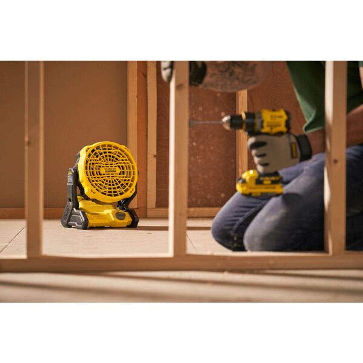Stanley Fatmax vifte til arbeidsplass 18V u/batt SFMCE001B-XJ